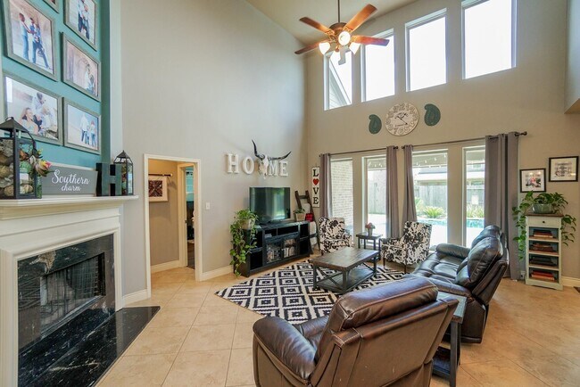 Building Photo - 27119 Ashley Hills Ct