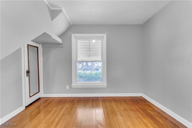 Building Photo - 15904 Invermere Ave