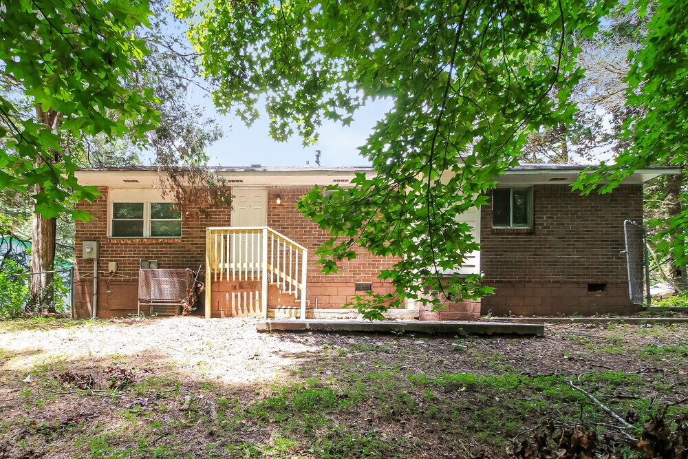 Building Photo - 10192 Port Royal Ct