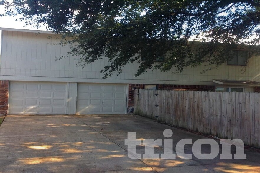 Building Photo - 5513 Galaxie Rd