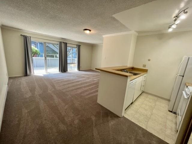 Building Photo - 243 Boardwalk Ave