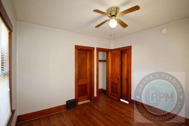 Building Photo - 2802 S 31st St