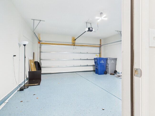 Building Photo - 5939 River Mdw Ct