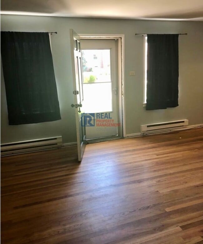 Building Photo - 2858 Jasmine St