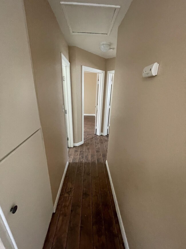 Building Photo - 9635 Estacia St