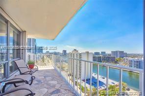 Building Photo - 2751 N Ocean Dr