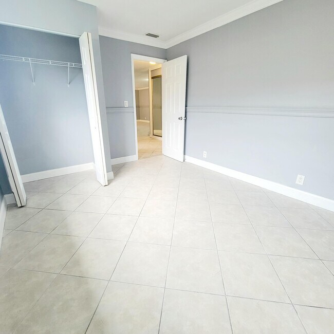 Building Photo - 2021 NW 64th Ave