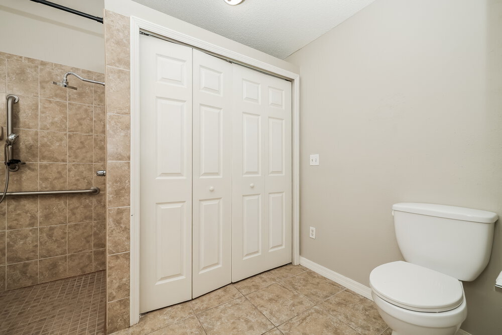 Building Photo - 6713 Summer Cove Dr