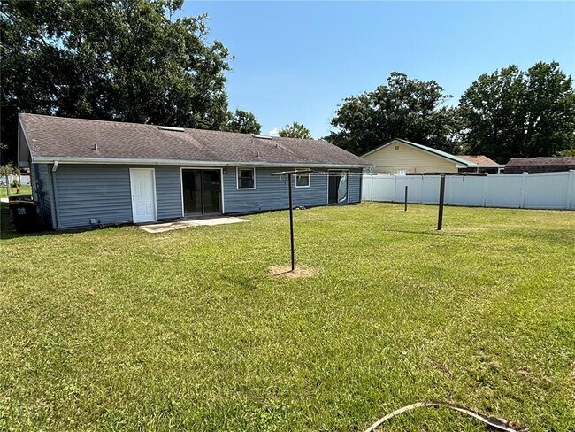 Building Photo - 710 Bunker Ln