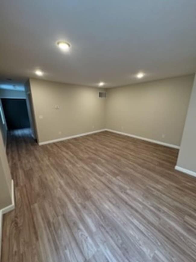 Building Photo - Two bedroom apartment