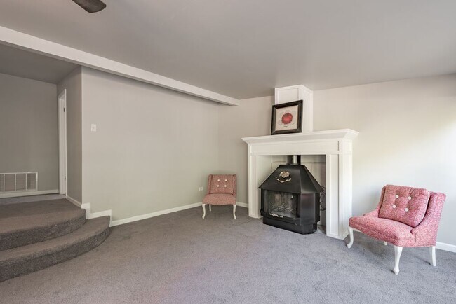 Building Photo - 4713 N Harvey Pkwy