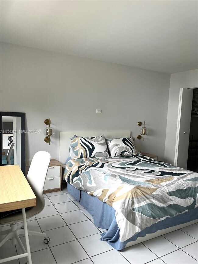 Building Photo - 6801 Harding Ave