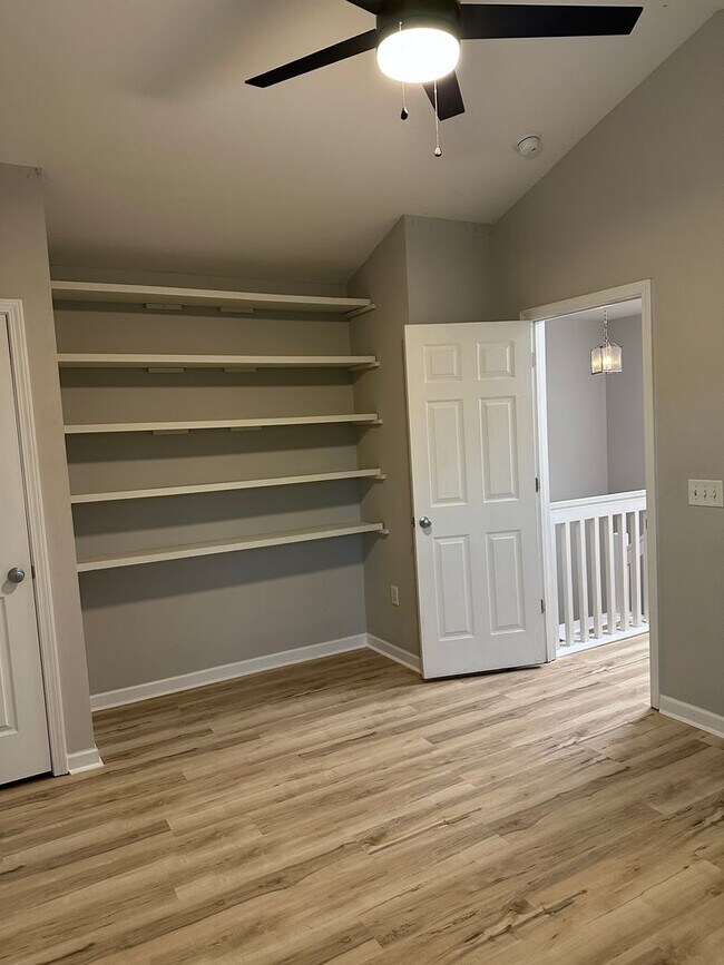 Building Photo - 3 Bedroom 2.5 Bath Townhome in Pooler