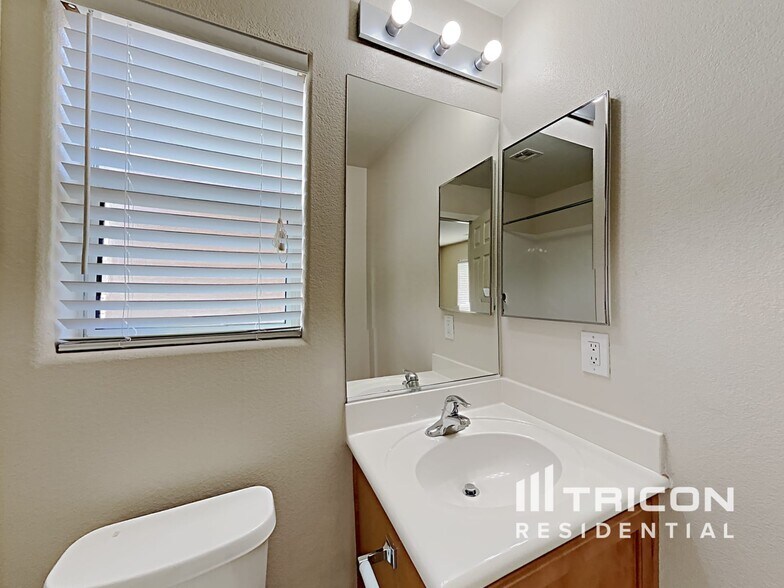 Building Photo - 9256 W Sunny Oven Ct