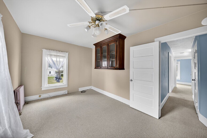 Building Photo - 2035 Delaware St