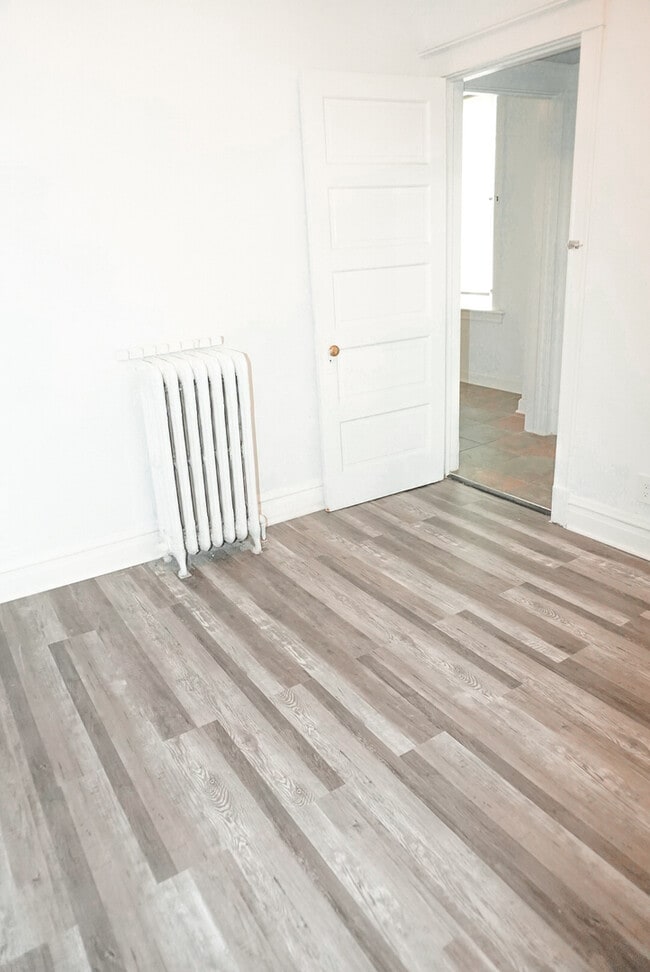 Building Photo - 1244 W 97th Pl