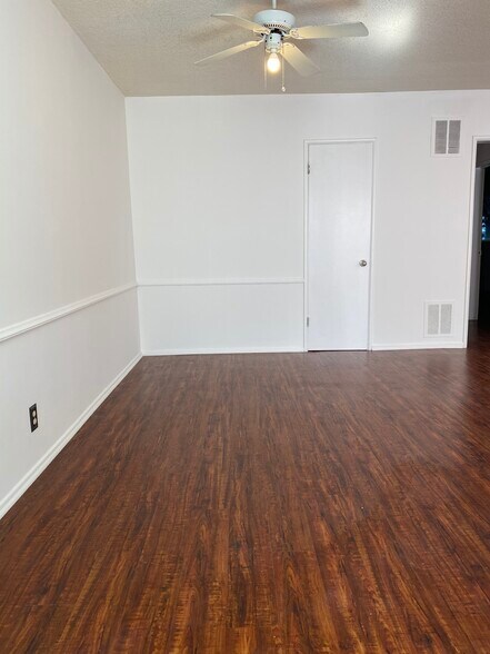 Building Photo - 1173 N Curson Ave