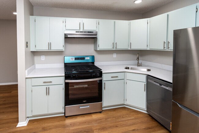 Building Photo - 69 Fisher Dr