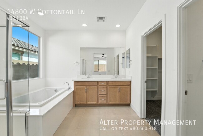 Building Photo - 14800 W Cottontail Ln