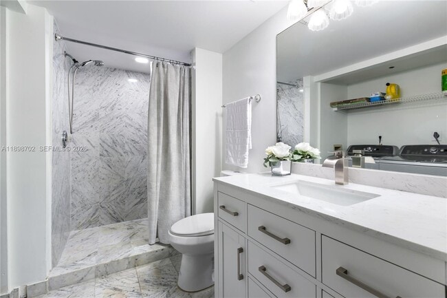 Building Photo - 16400 Collins Ave