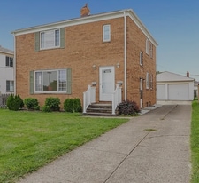 Beautifully Maintained Property - 3340 W 210th St