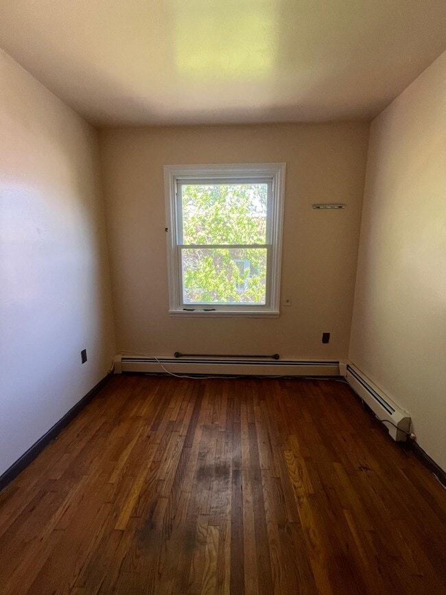 Building Photo - 52 Yale Ave