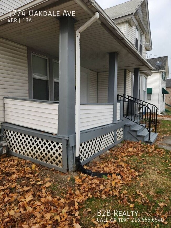 Building Photo - 1774 Oakdale Ave