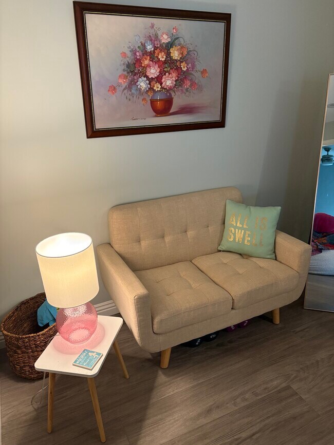 Building Photo - 148 Galsworthy St