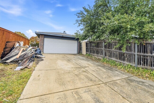 Building Photo - 1746 Glencairn Ln