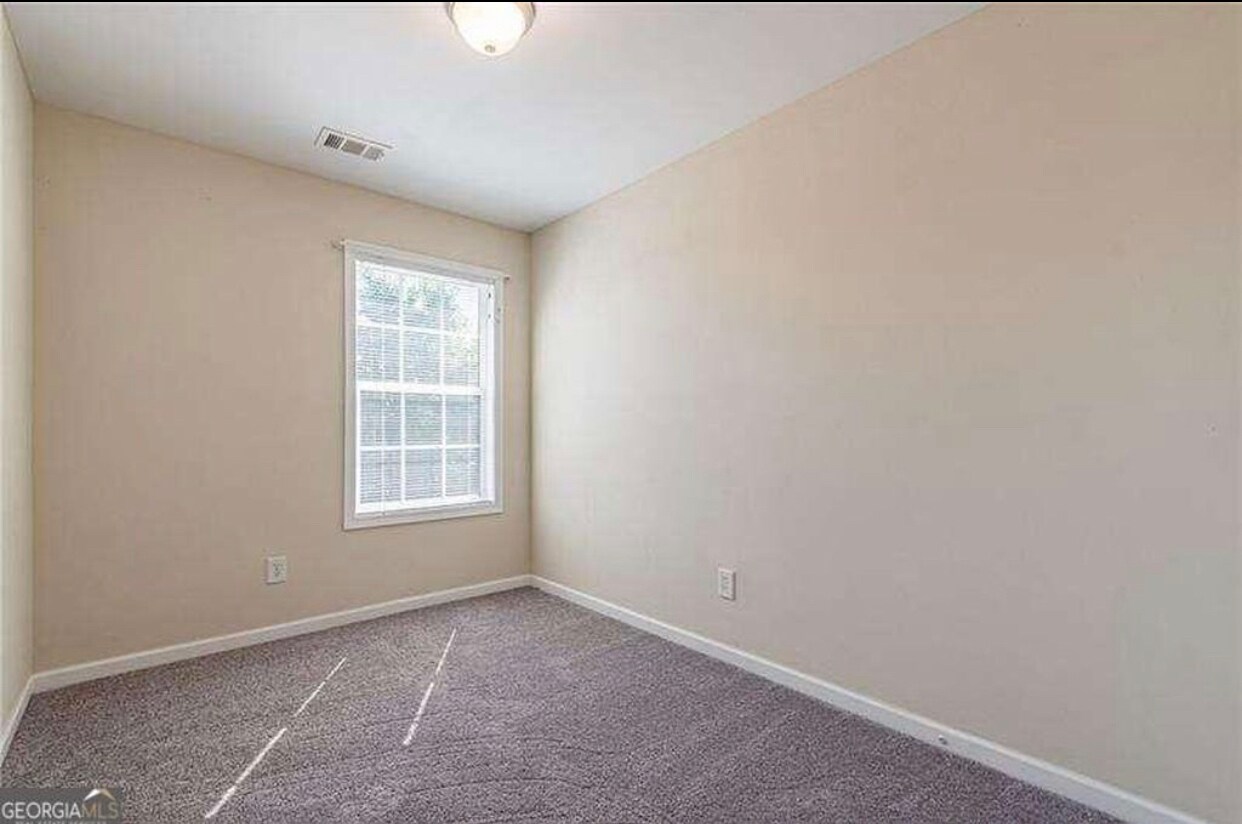 Building Photo - Room in Townhome on Pounds Dr