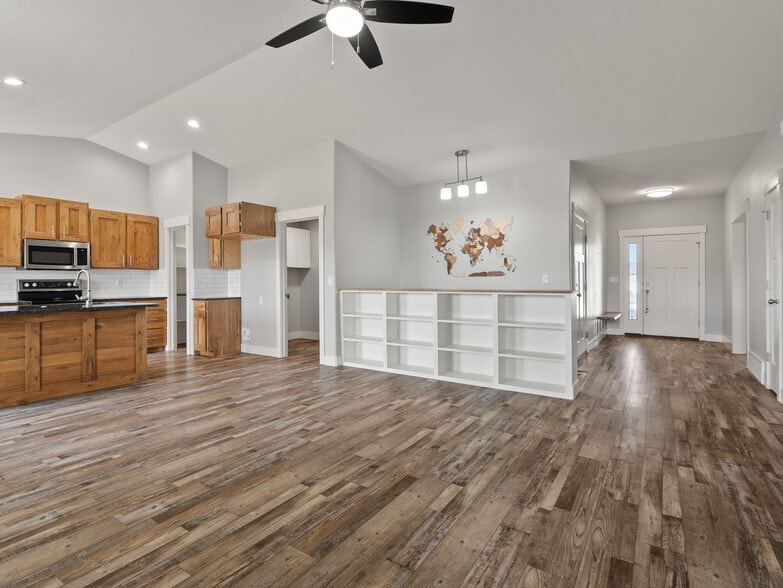 Building Photo - 1459 Foxmore St