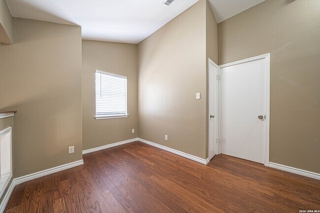 Building Photo - 821 Meadow Stone