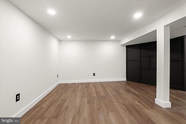 Building Photo - 517 Winters Ln