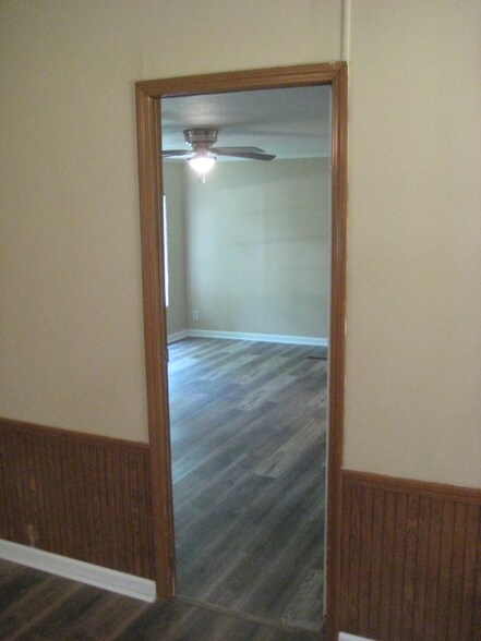 Building Photo - 123 Danridge Dr
