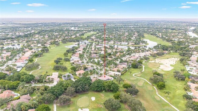 Building Photo - 2534 Golf View Dr