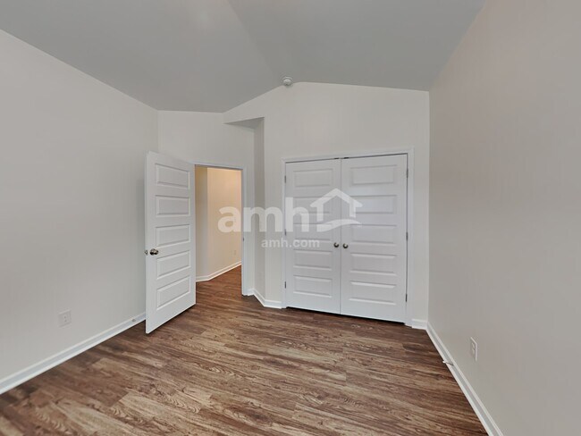 Building Photo - 304 San Anselmo St