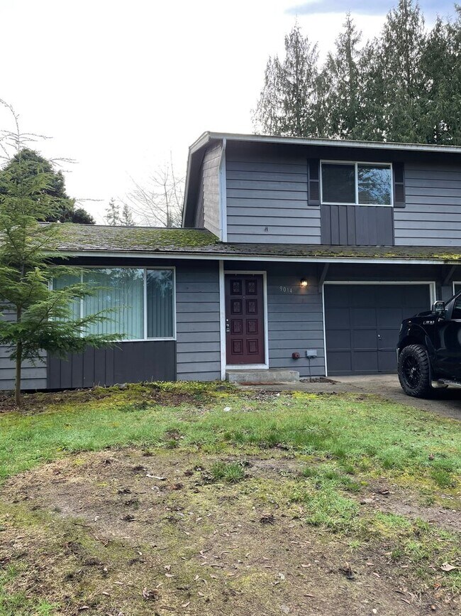 Building Photo - 9014 10th Pl SE