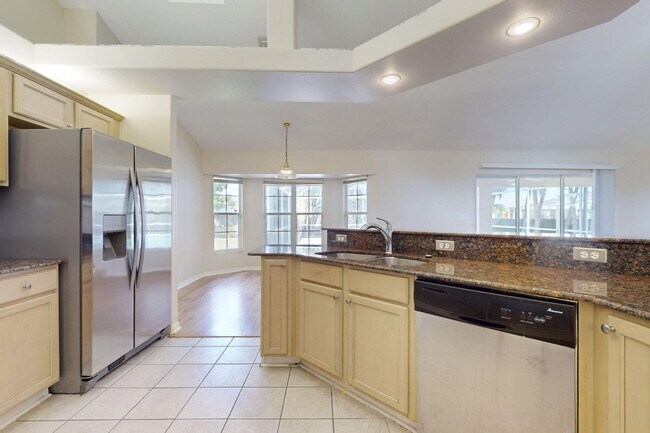 Building Photo - 967 SE Browning Ave