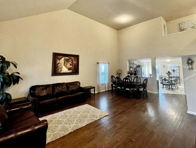 Building Photo - 2305 Willard Way