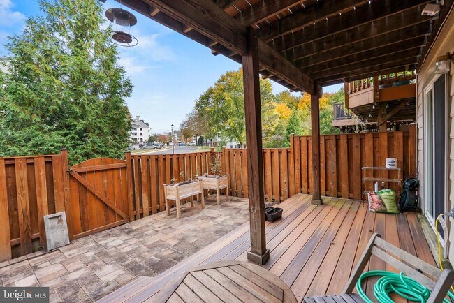 Building Photo - 5944 Wescott Hills Way