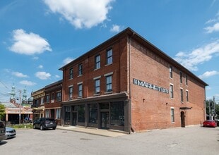 Building Photo - Urban Market Loft Apartment