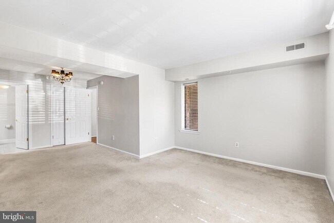 Building Photo - 403 Mountainview Dr