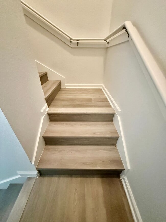 Building Photo - Lake Sawyer - Luxury 3/2.5 Condo