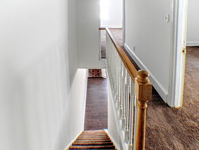 Building Photo - Point Breeze Three Bedroom Home