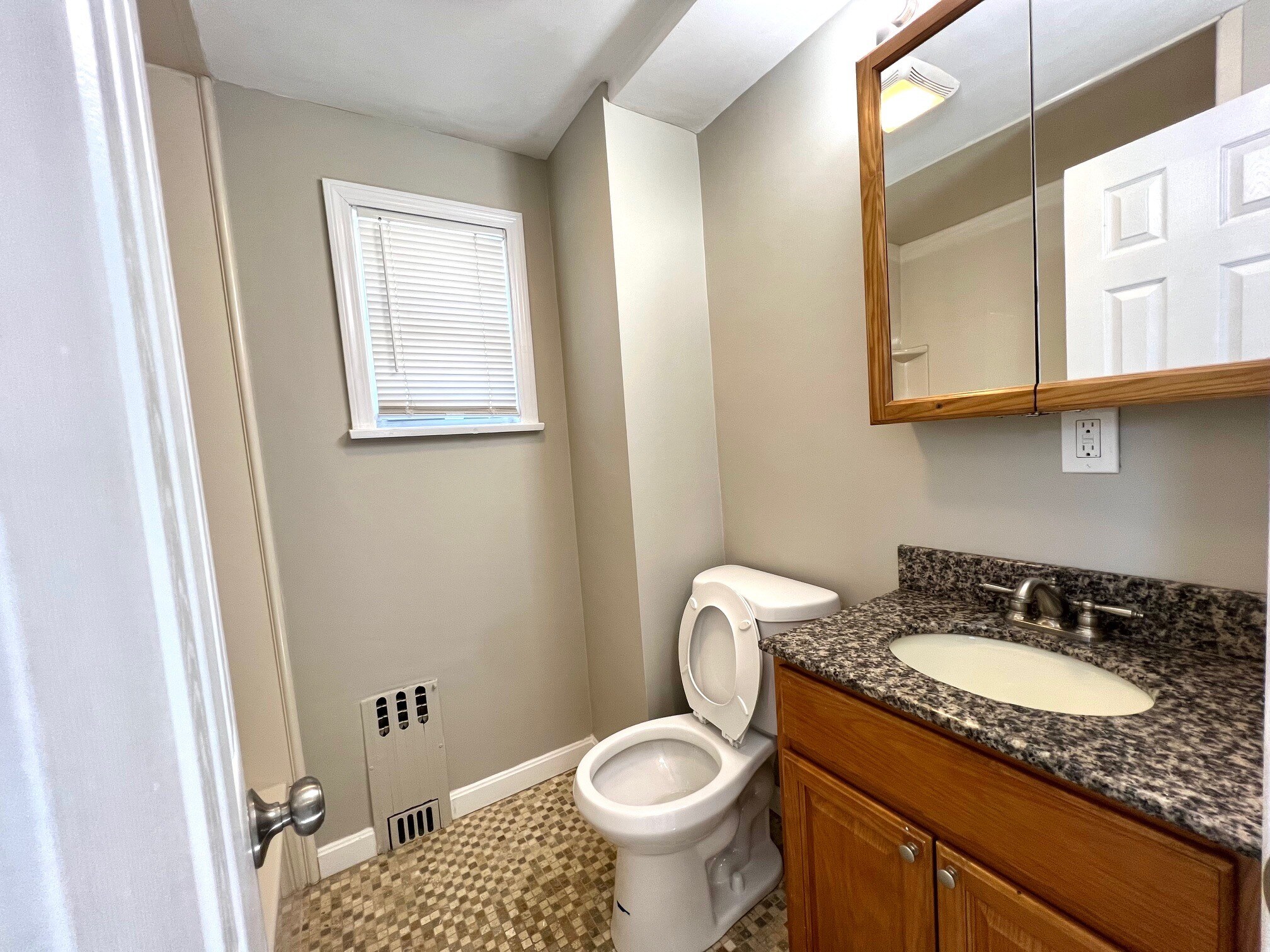 Bathroom - 6 Holland St