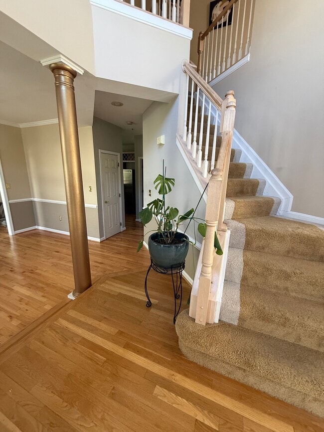 Building Photo - 2037 Woodshade Ct