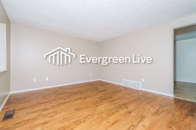 Building Photo - 2578 Bethesda Ave