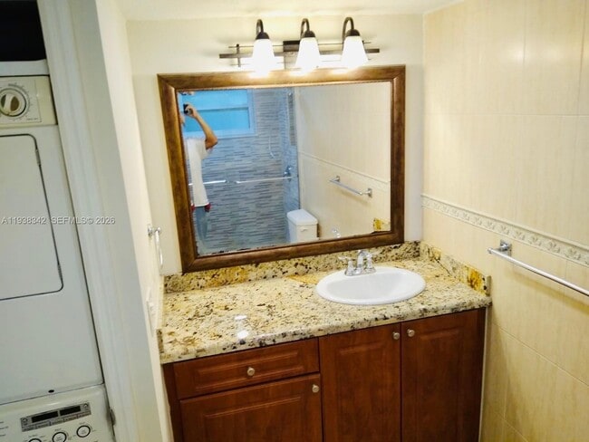 Building Photo - 7410 SW 82nd St