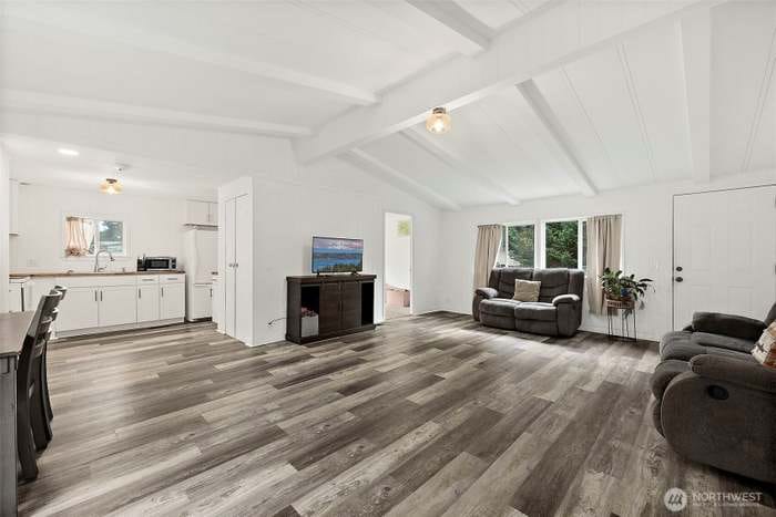 Building Photo - 16503 Village Dr SE