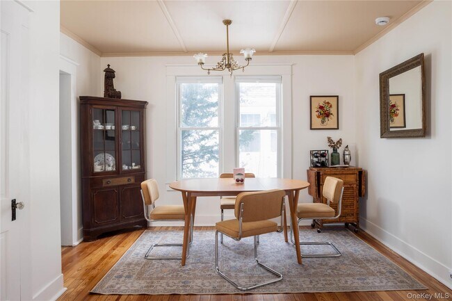 Building Photo - 134 6th St